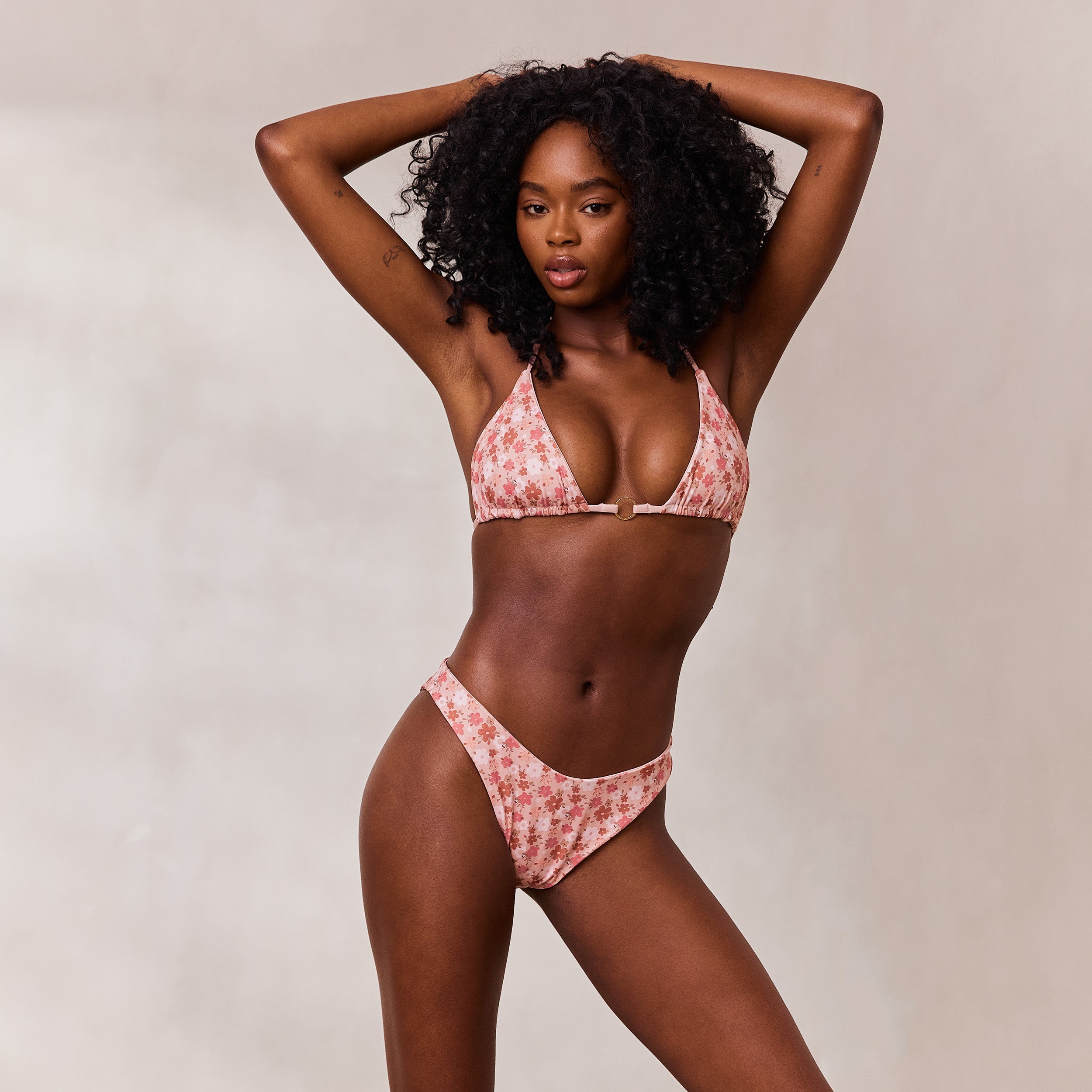 Svanco Schattige bikini voor dames, 3-delig met bloemenpatroon, driehoekige haltertop, onderste deel, zijdelingse veters en wrap rok, lichtblauw, XS Svanco Schattige bikini voor dames, 3-delig met bloemenpatroon, driehoekige haltertop, onderste deel, zijdelingse veters en wrap rok, lichtblauw, XS