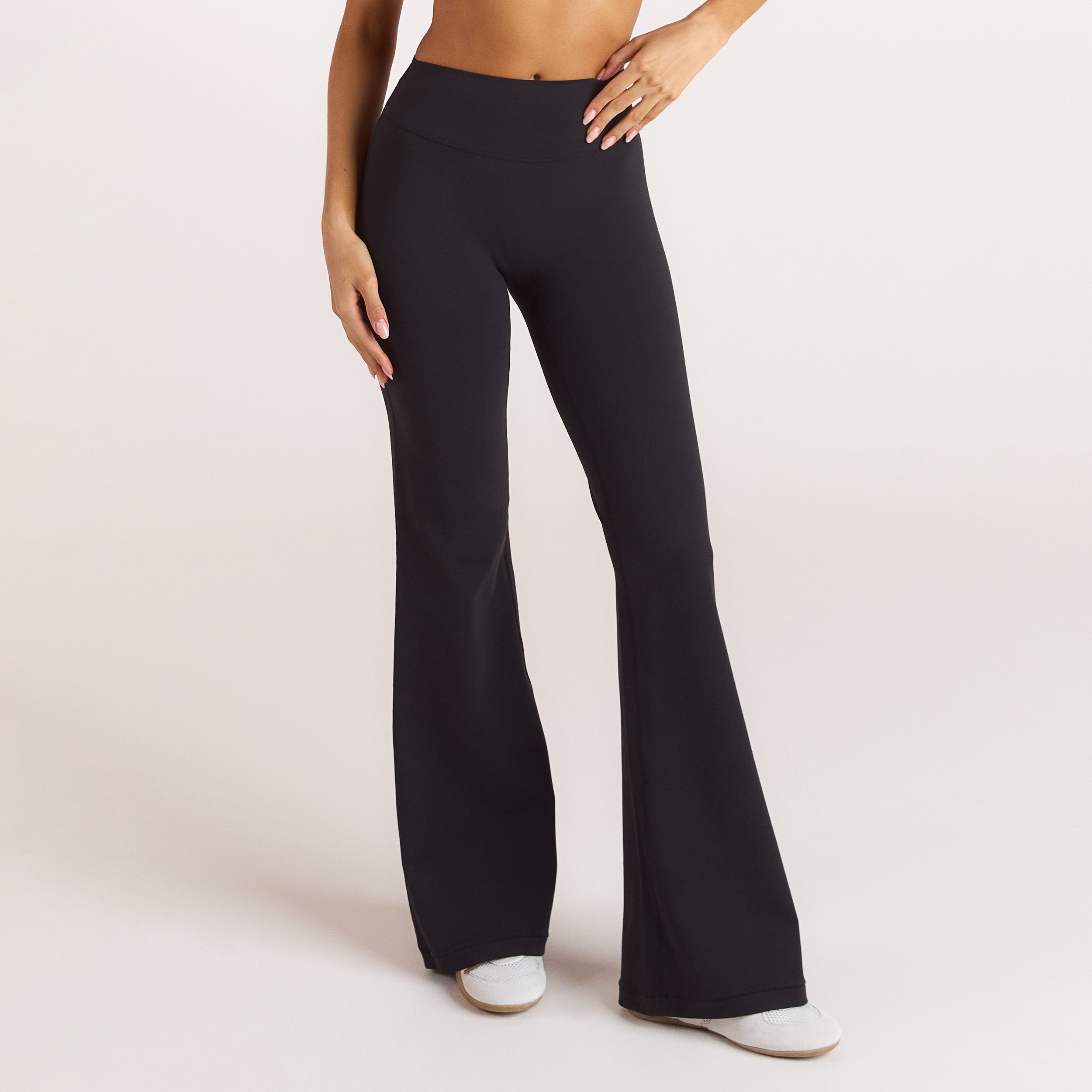 ContourSoft Uitlopende Leggings - Zwart