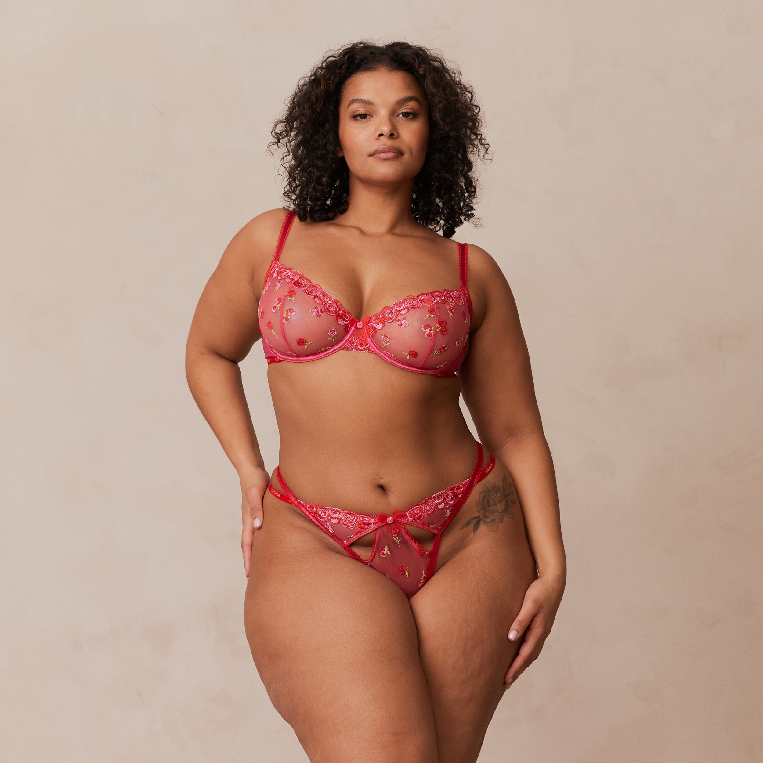 Leslie, 80DD/XL (G-String)