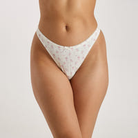 Pointelle String - Ivoorbloemenprint