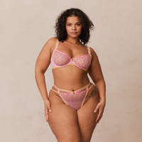 Leslie, 80DD/XL (String)