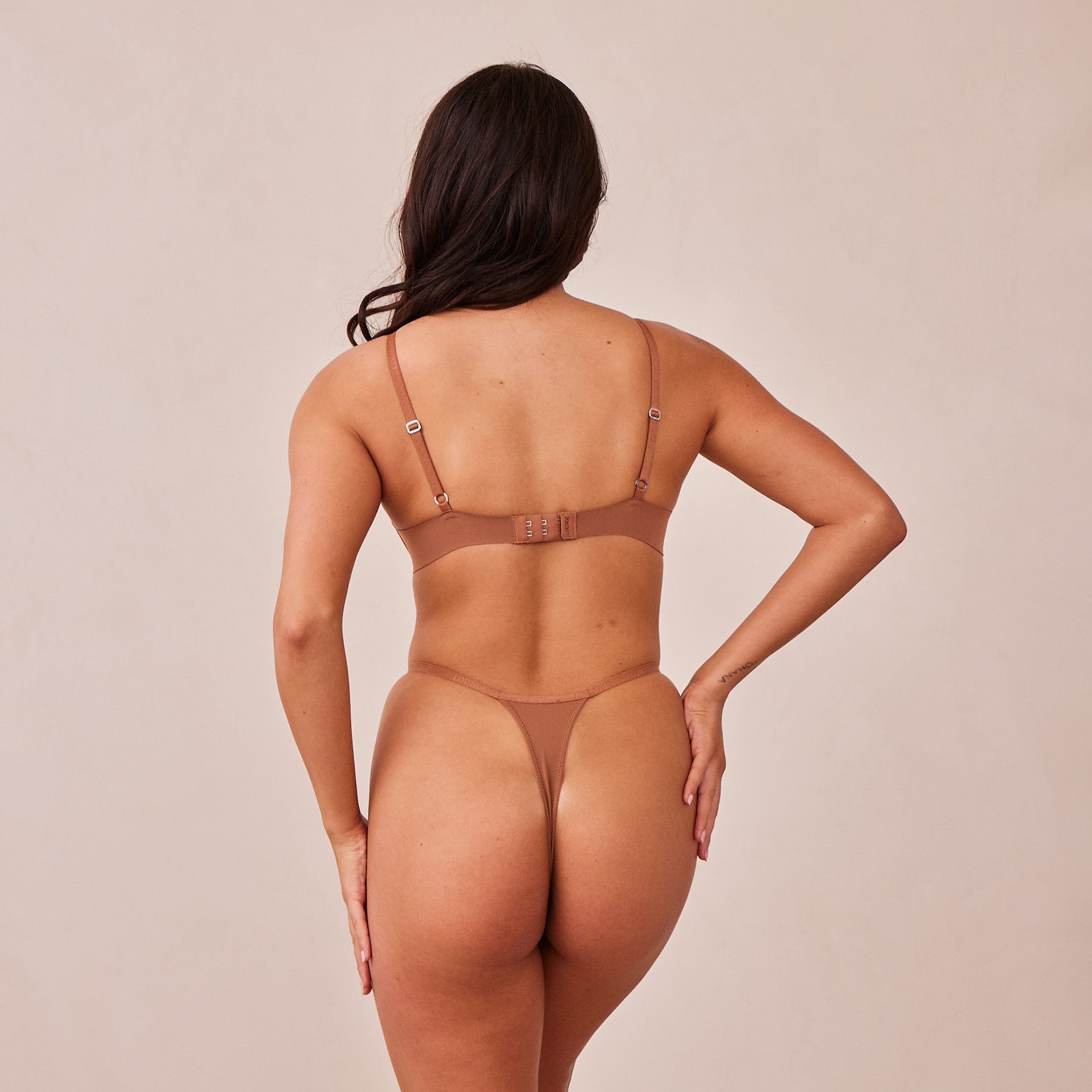 Light Beugelloze Plunge T-Shirt BH | Dakota, S/S (String)