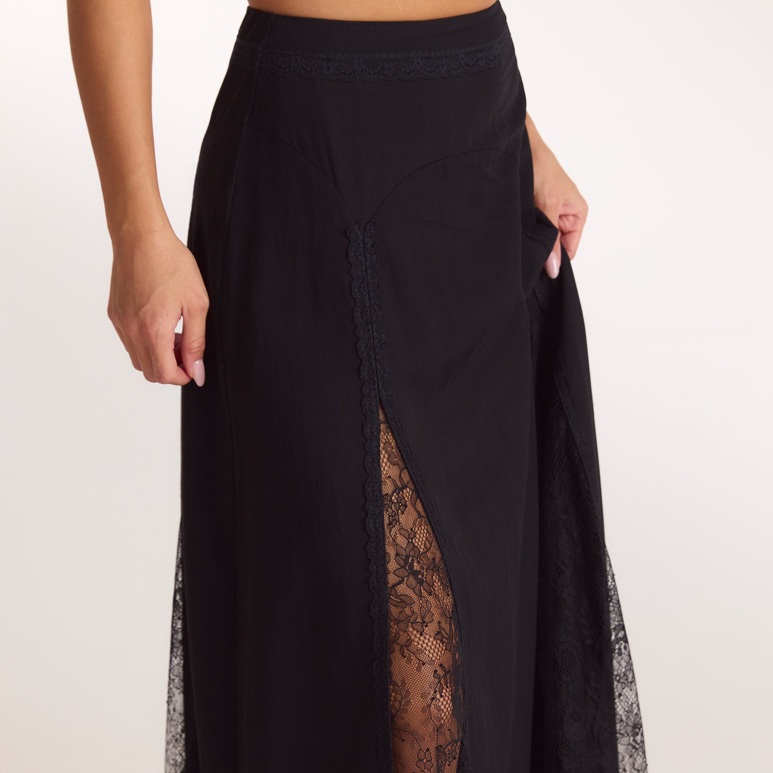 Maxi-rok met kanten inzetstukken | Maxi-rok met kanten inzetstukken - Zwart