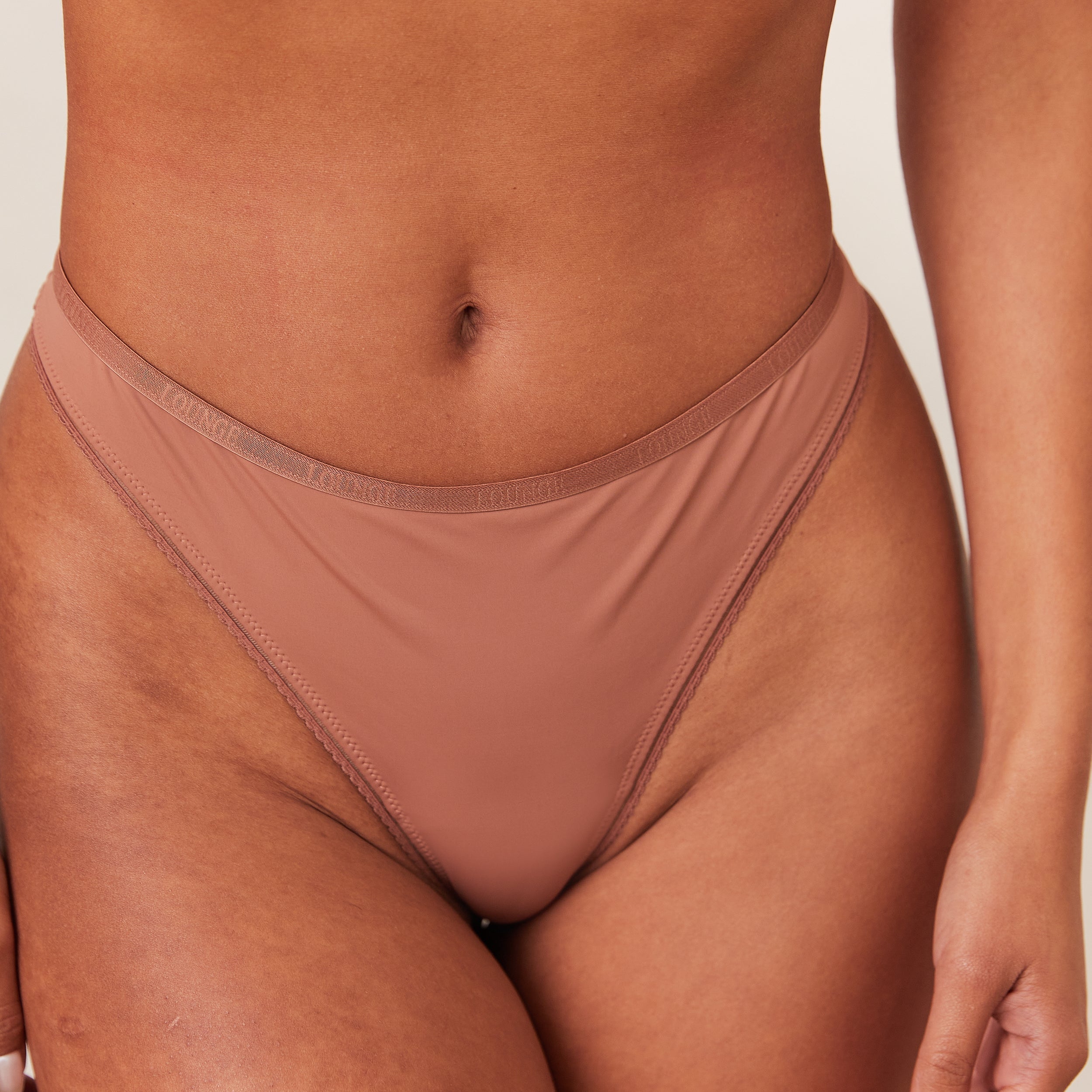 Comfort String | Muriel, S