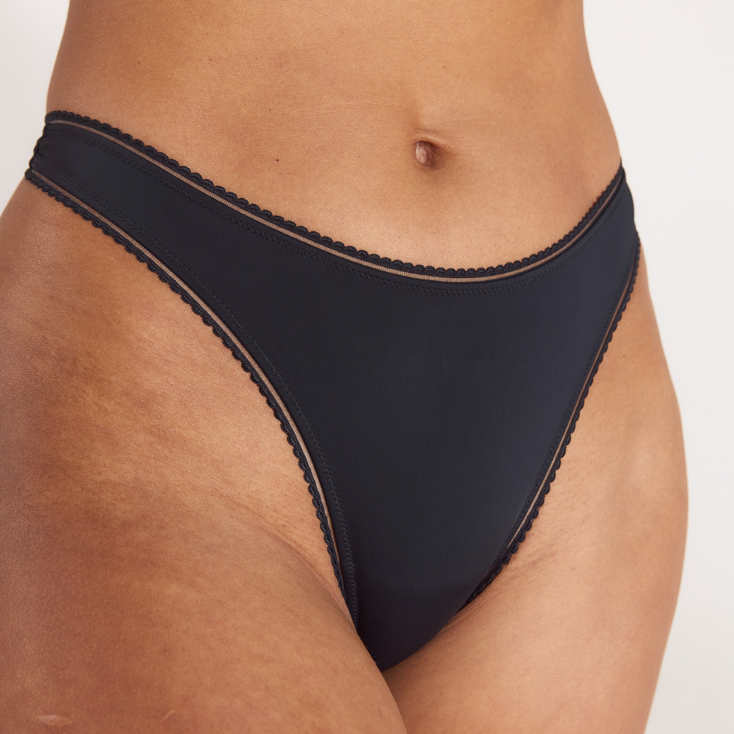 Comfort String | Comfort String - Zwart