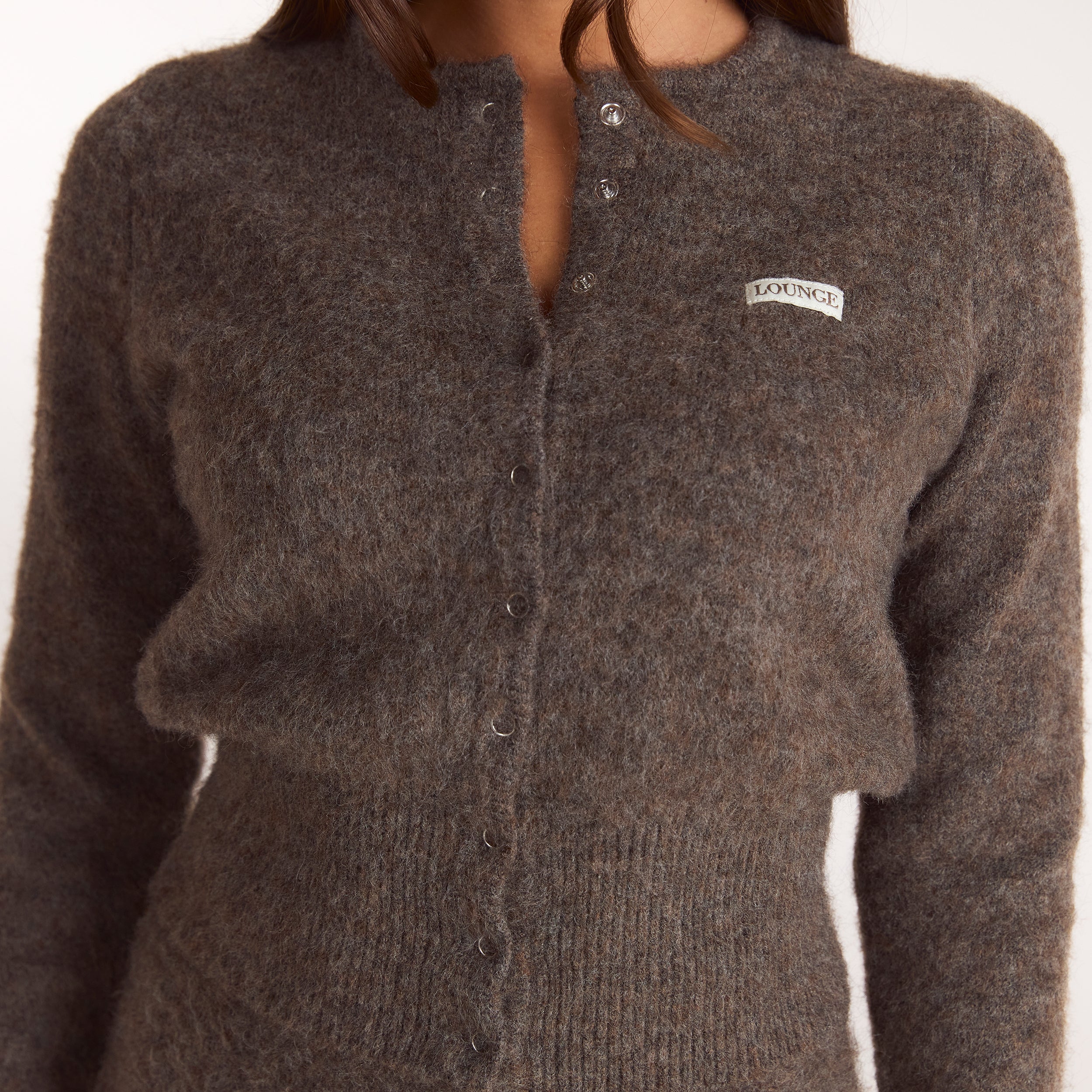 Getailleerd gebreid vest | Getailleerd gebreid vest - Asbruin