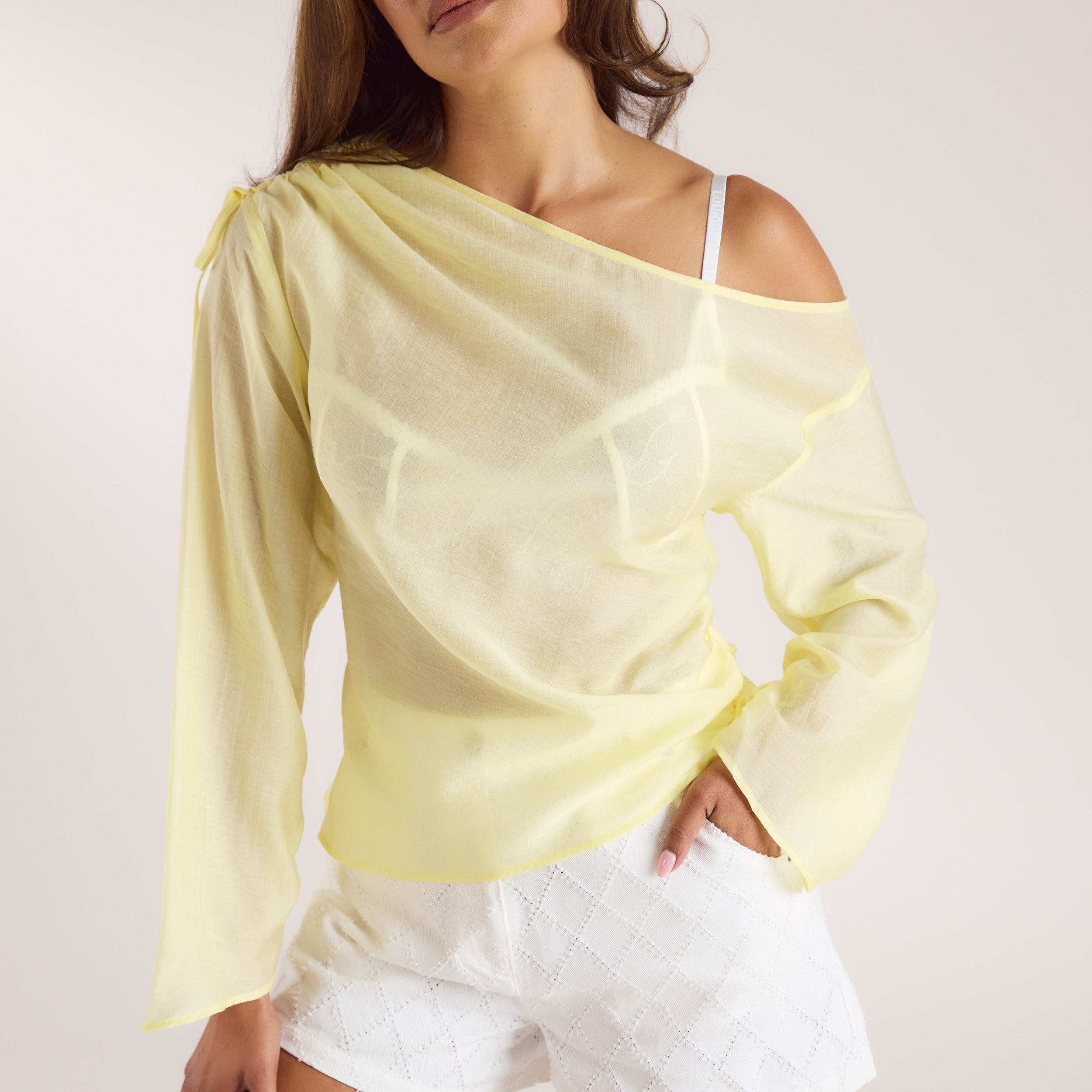 Asymmetrische Chiffon Top | Asymmetrische Chiffon Top - Karnemelk Geel