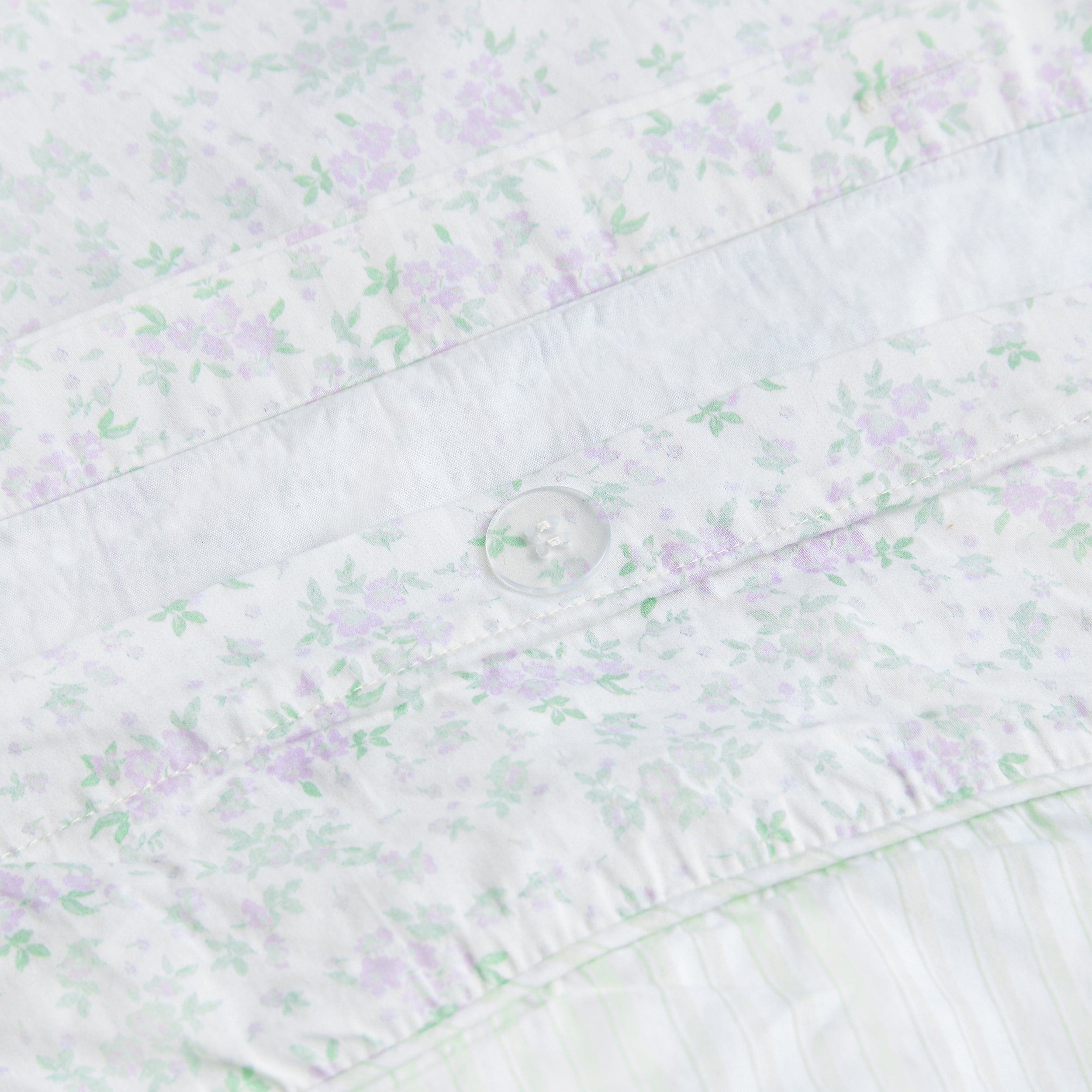 Bloom & Stripe Omkeerbaar Dekbedovertrek | Bloom & Stripe Omkeerbaar Dekbedovertrek - Saliegroene Bloemenprint