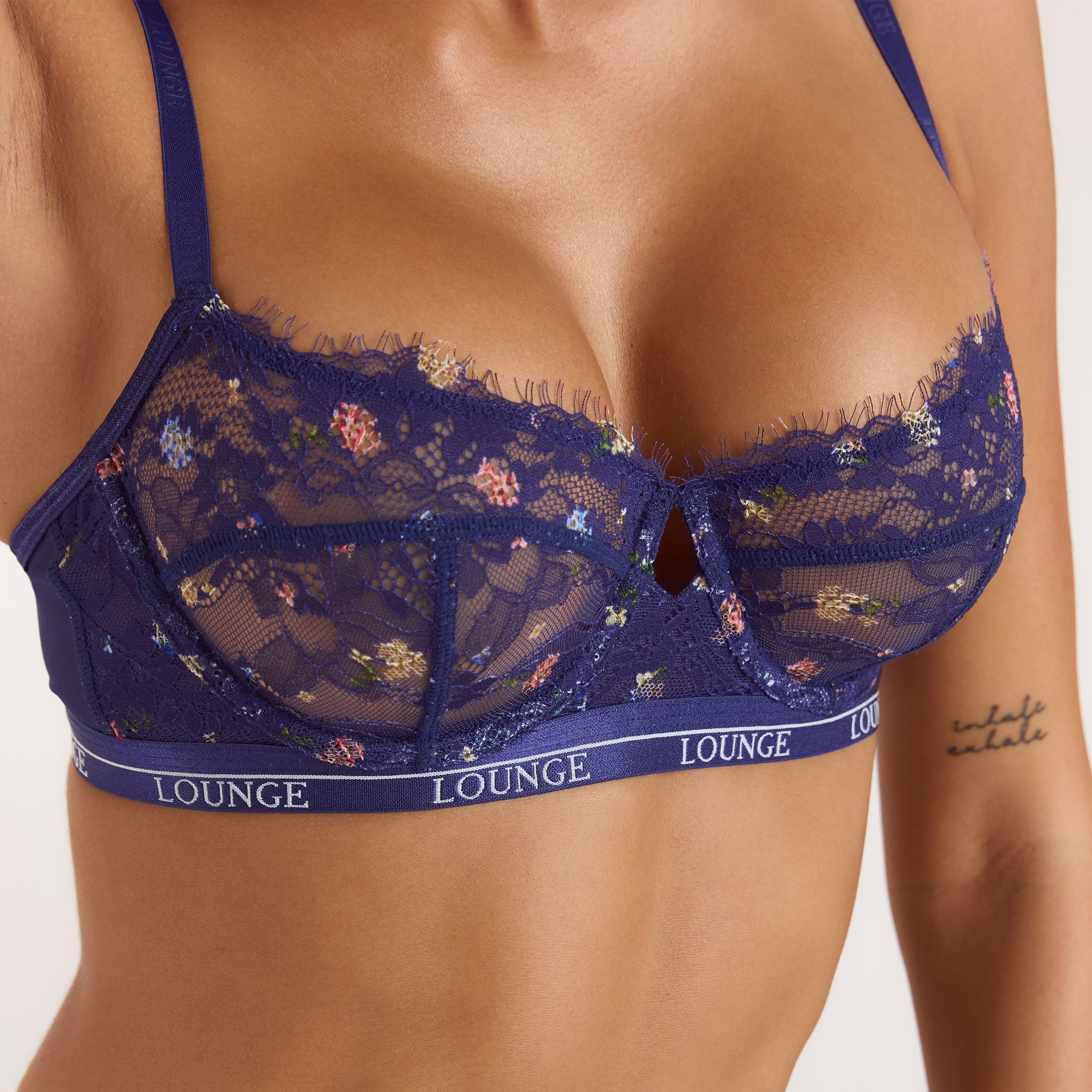 Printed Entice Balcony BH | Printed Entice Balcony BH - Marineblauw Bloemenprint