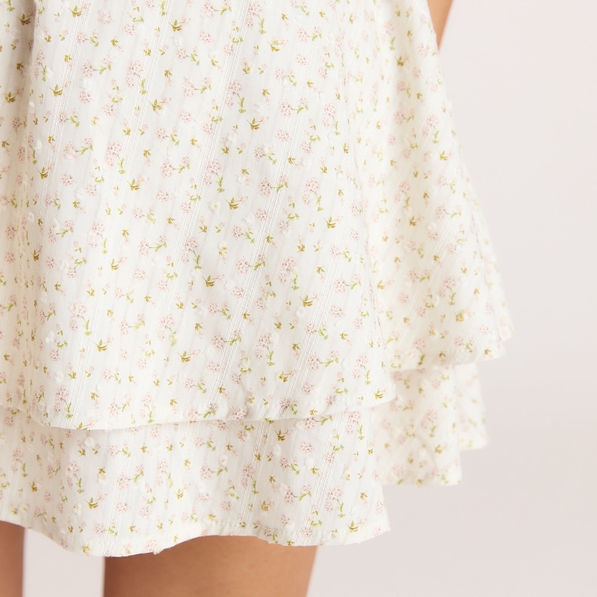 Kanten Minijurk met korte mouwen  | Kanten Minijurk met korte mouwen  - Crème Bloemenprint